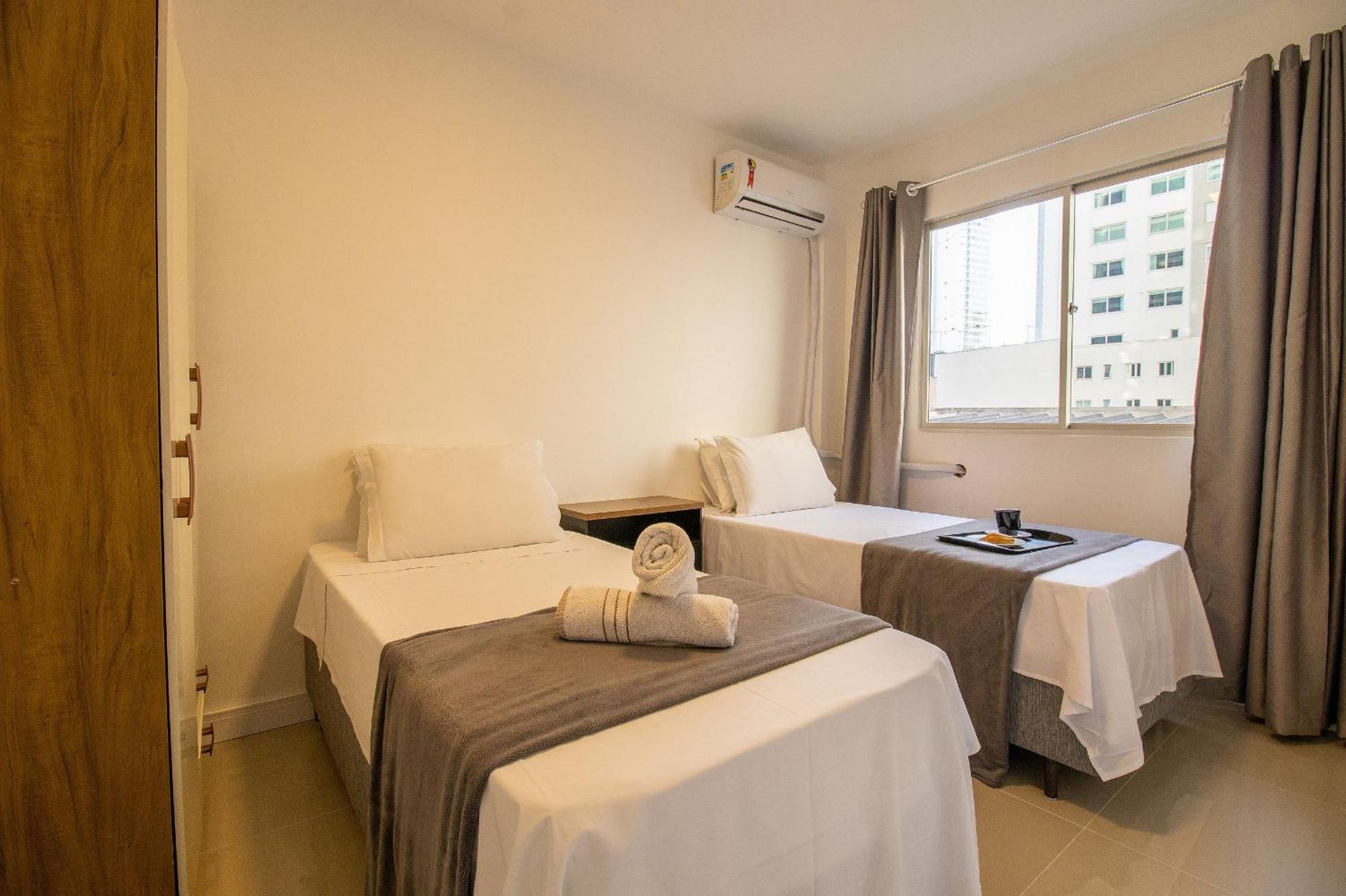 Guc32 - 2 Dorm, Wi-fi, Garagem, Quadra Mar * Balneario Camboriu